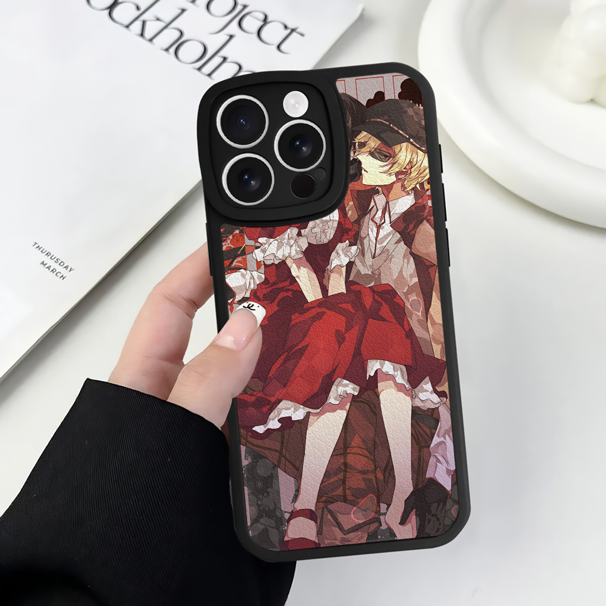 （画像用） 文豪ストレイドッグス Bungo Stray Dogs 【iPhone 16シリーズ対応】シリコンスマホケース（レザー調） 材質：シリコン